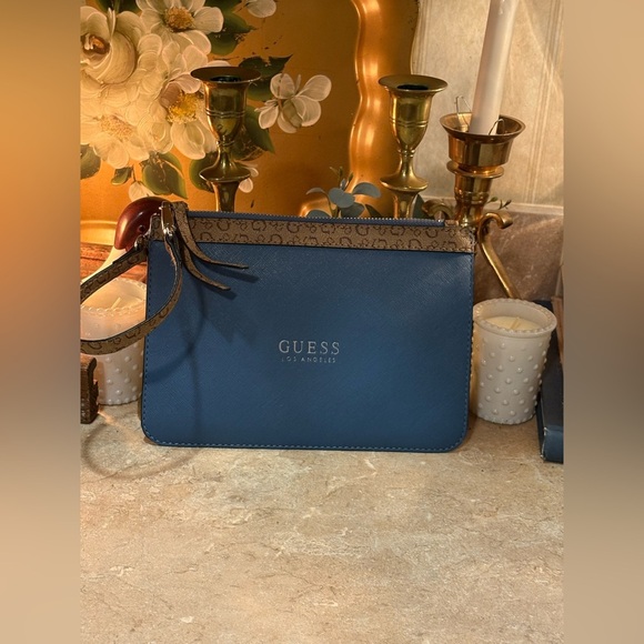 GUESS Blue Wristlet Clutch NWOT - Picture 1 of 9